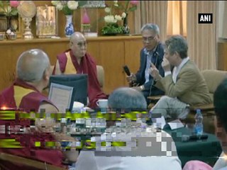 Dalai Lama attends seminar on philosophy, modern science