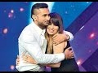 Yo Yo Honey Singh & His Sexy Wife Shalini @ INDIA's RAW STAR