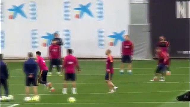 Lionel Messi 'humilla' a Gerard Piqué con un gran caño