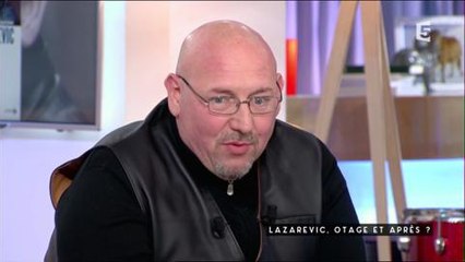Victime de torture pendant 4 ans, l'otage Serge Lazarevic témoigne