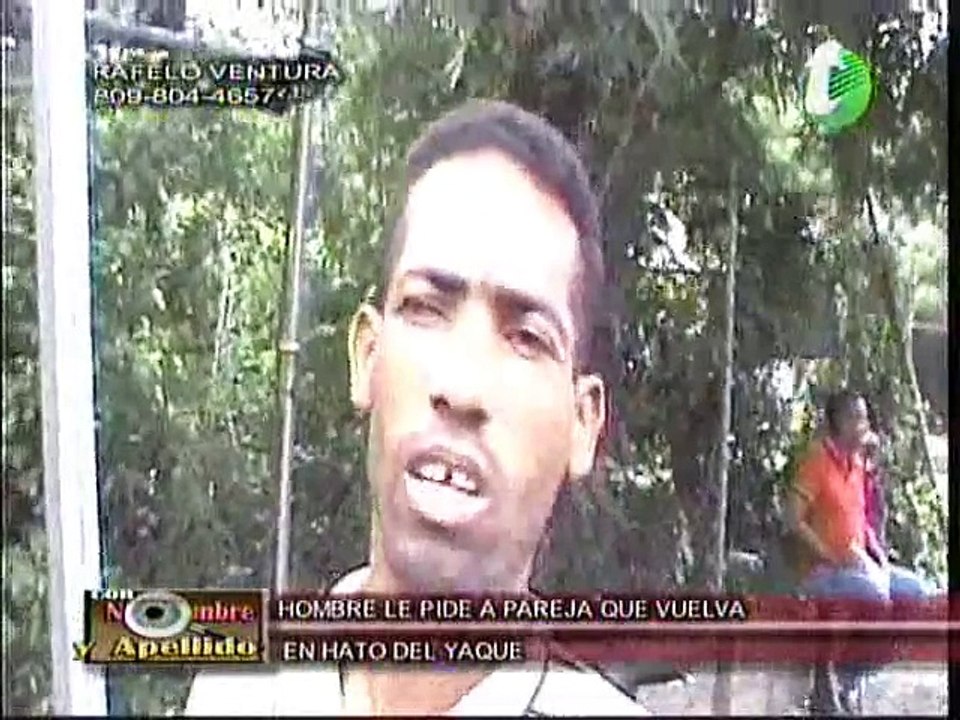 Mujer abandona a su pareja varias veces y se va con otros hombre. Este hombre la sigue perdonando por esta razón