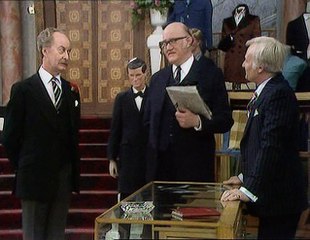 Are You Being Served S08e04 @ Sit Out