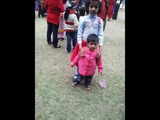 Main chota sa ik larka hoon par kam karoon ga baray baray