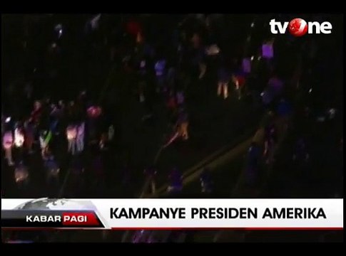 Massa Gelar Unjuk Rasa Tolak Kampanye Donald Trump