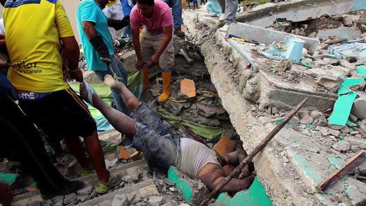7.8 magnitude Earthquake in Ecuador (WARNING CONTAINS GRAPHIC IMAGES Viewer Disretion is Advised)