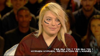 T'es qui toi ? Santa du groupe Hyphen Hyphen - Salut les Terriens du 30/04/2016 - CANAL+