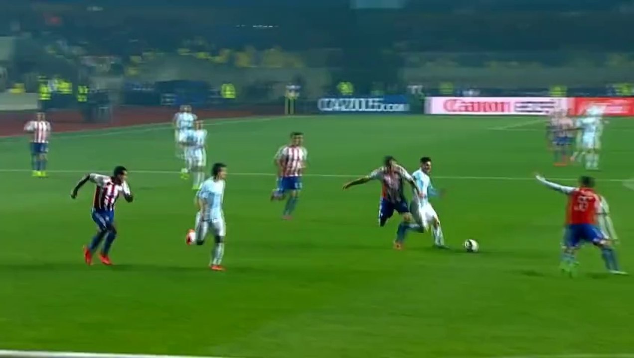 Messi's brilliant nutmeg sends players crashing into each other  - Documentary