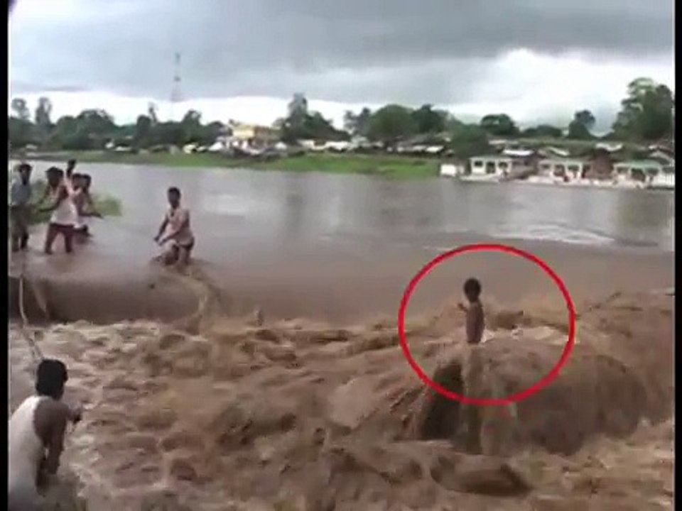Tv9 Gujarat - 2 years old stood steadily in front of Death, Madhya Pradesh