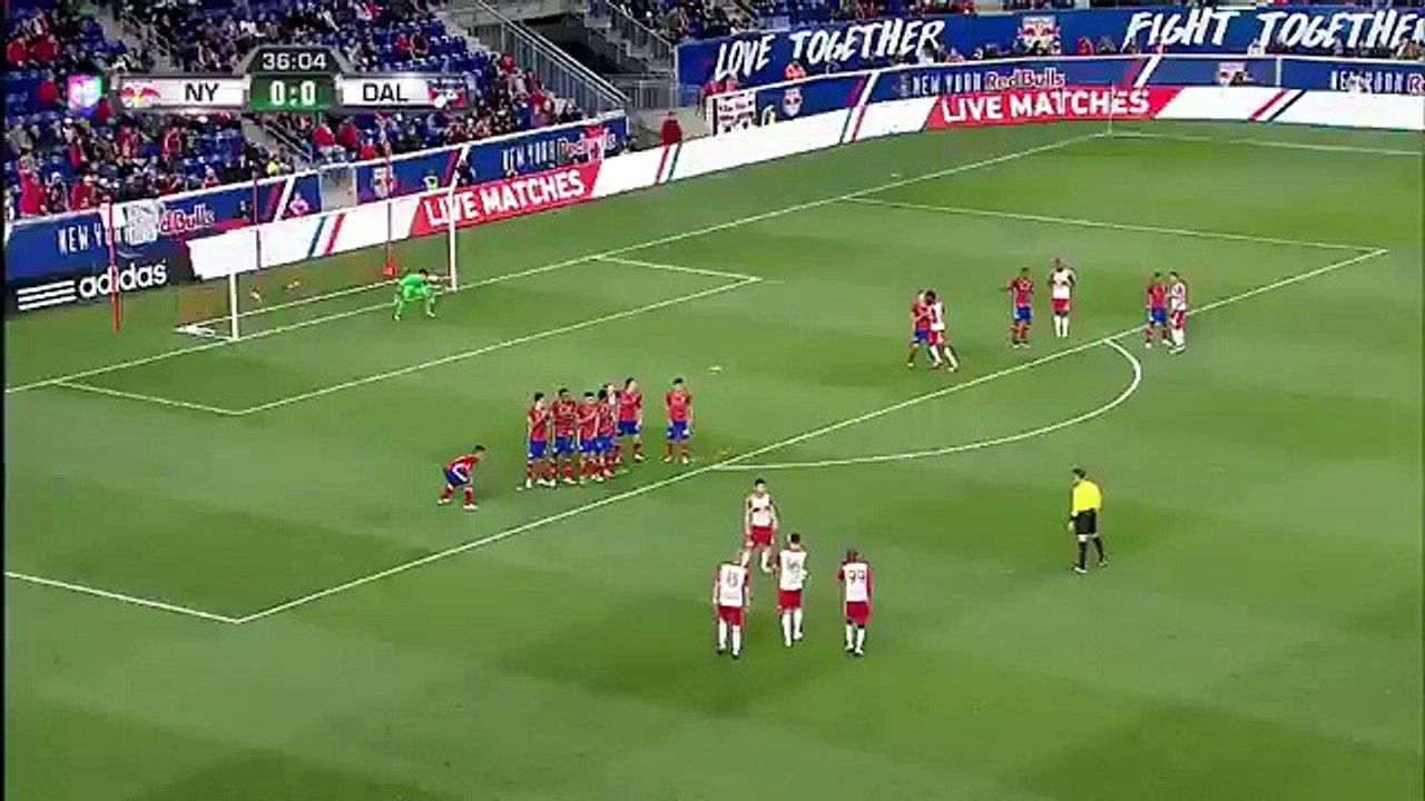 L’énorme combinaison sur coup franc des New York Red Bulls