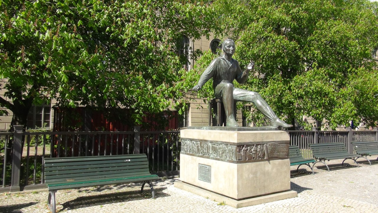 Denkmal dran - Heinrich Heine Denkmal in Berlin