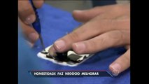 SP: Loja que conserta celulares ganha fama por causa da honestidade