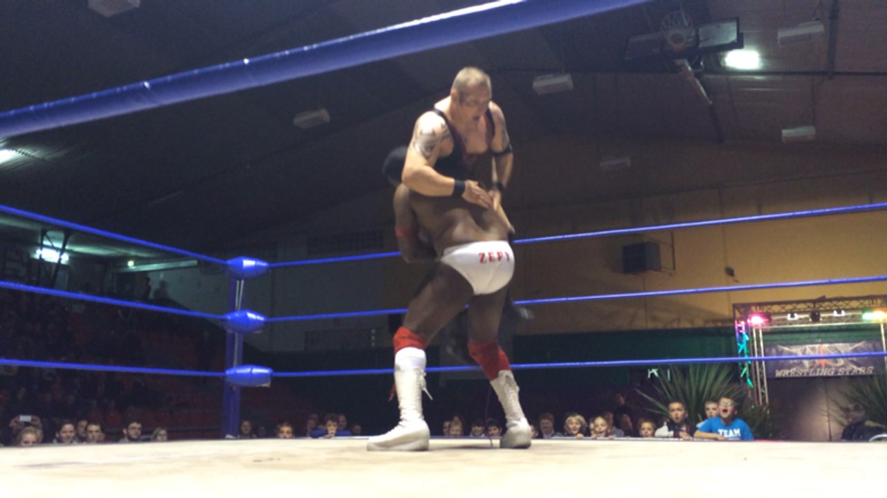Soirée catch et boxe à la salle Beaufils