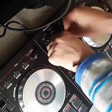Mike Raverz Italian Mix #20 (as streamed live on Facebook) [Mixed with Pioneer DDJ-SB2]