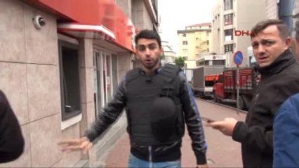 Mecidiyeköy'te Şüpheli Çantadan Havai Fişek Çıktı