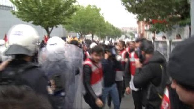 Bakırköy'de Hdp'li Gruba Polis Müdahalesi