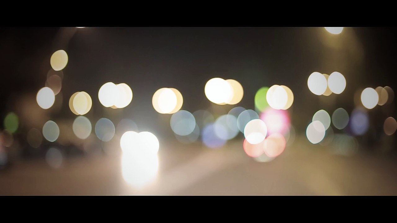 Blondu de la Timisoara - Eu plang si tu zambesti [oficial video]