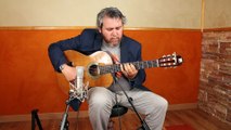guitarra clasica interpreta guitarrista ecuatoriano desde españa  3
