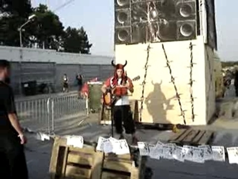 Go With The Flow (QOTSA) par GRUM LEE !