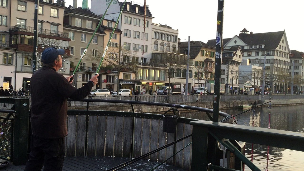 Zurich Mühlesteg: Doing Illegal Bubbles