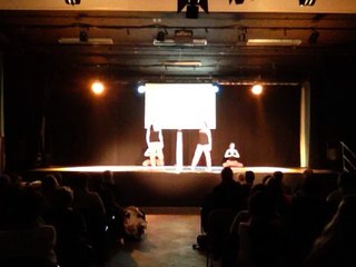 Hanging tree spectacle Roeulx