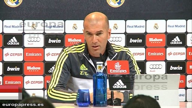 Zidane se reserva a Ronaldo y a Benzema para Champions