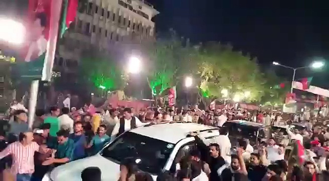 Chairman of PTI Imran Khan Entry At Lahore Jalsa 1st May 2016 "Go Nawaz Go"