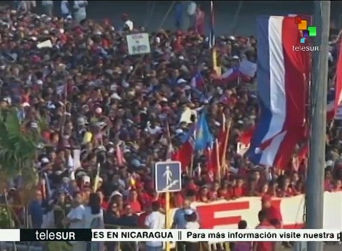 Miles de obreros cubanos exigen con marcha el fin del bloqueo