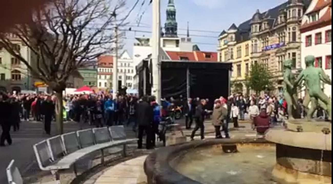 In Zwickau ist das Maas voll, hunderte Bürger verjagten den Bundesjustizminister Heiko Maas