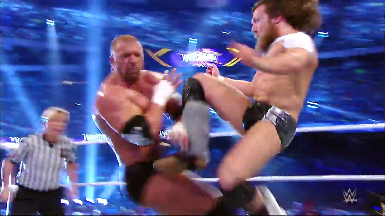 19 knee strikes you need to see  WWE Fury 2016