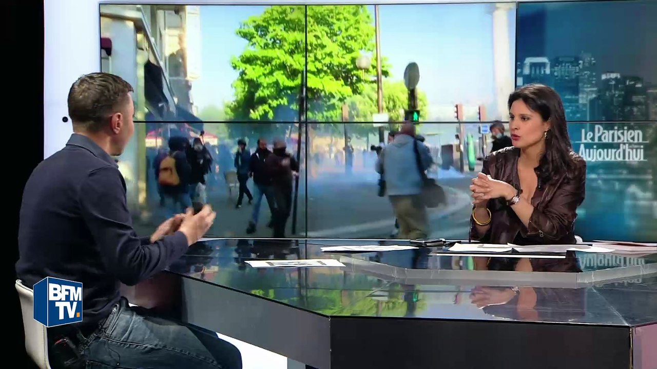 Olivier Besancenot, en plateau avec une balle de défense, pour dénoncer son usage