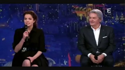 Les émouvantes confidences d'Anouchka Delon sur le divorce de ses parents