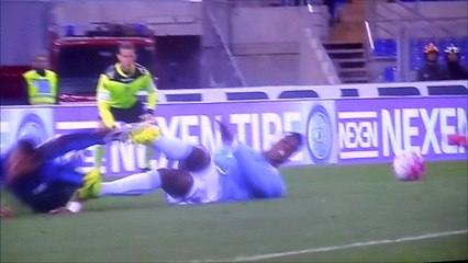 Jeison Murillo Gets Sent Off For Penalty Foul On Keita Baldé!