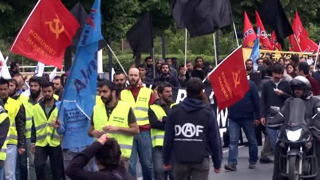 Protestos e confrontos: o 1° de maio pelo mundo