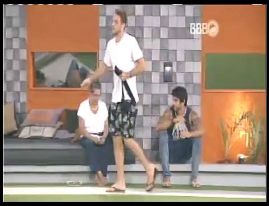 Karaokê pós eliminação fake da maluca parte 2