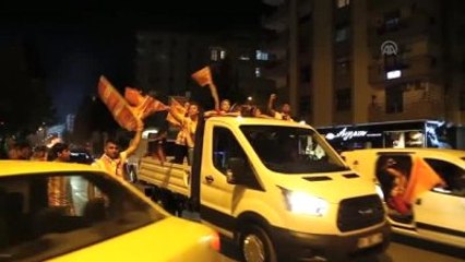 Adanaspor Taraftarının Sevinç Gösterisi
