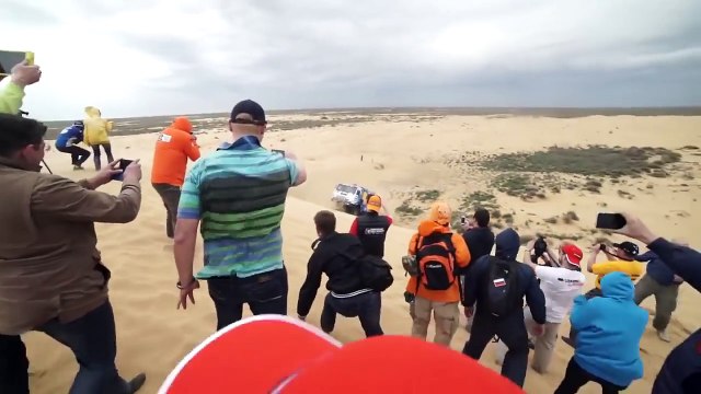 Несчастный случай На гонке в Астрахани - журналист попал под колеса