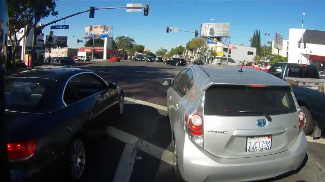 BMW Driver Has No Time For Bikers In His Way