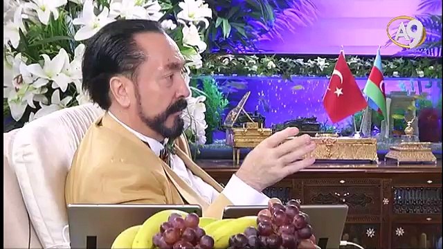 İngiliz halkını seviyoruz. İngiliz derin devleti deccaliyetin beyni olduğu için konunun üzerinde duruyoruz