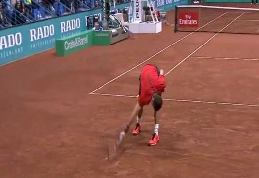 Finale du tournoi d'Istanbul: c'est le sponsor raquettes de Dimitrov qui va être content...