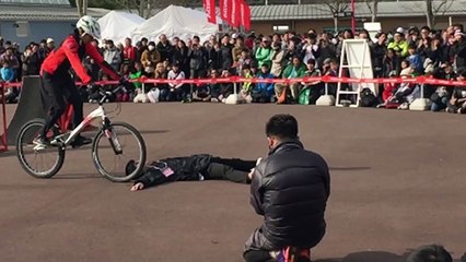 シルク・ドゥ・ソレイユで活躍したプロライダー有薗啓剛のスーパーバイクトライアルショー　2015/10/10 もてぎ