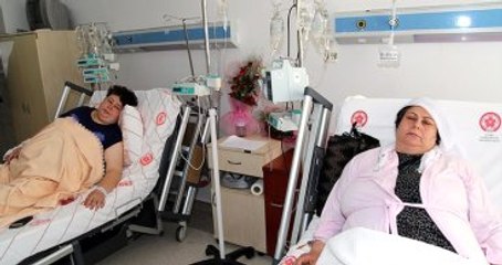 Ana-Kız Zayıflamak İçin Birlikte Ameliyat Masasına Yattı