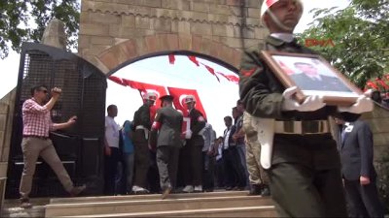 Kahramanmaraş Şehit Uzman Çavuş Hakan Duyğal Son Yolculuğuna Uğurlandı-1