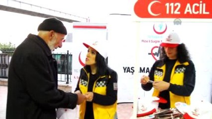 Düğün Fotoğraflarını Ambulansta Çektirdiler