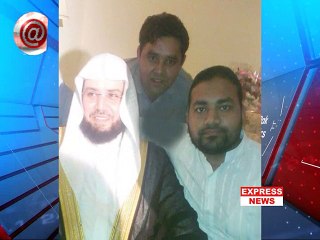 Taking of selfi or selfee is allowed I guess