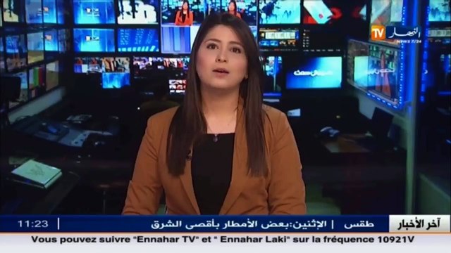 عمال مجمع قناة النهار يأخذون صورا تذكارية مع السيدة كأس الجمهورية 2016