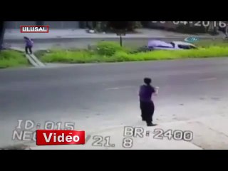 Kamyon 3 kişiyi böyle ezdi