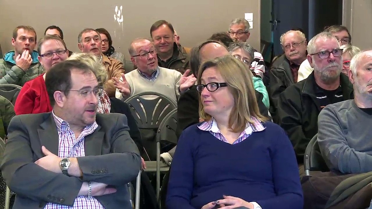 Première réunion de quartier à la Maison du Port