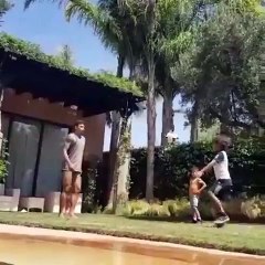 Quand Thiago Silva échange des ballons avec ses fils