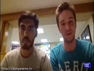 Hilarious English boy learning Saraiki Language from Pakistani
