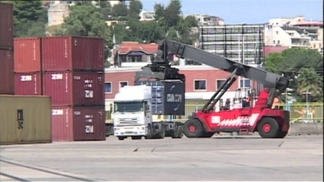 Ahmetaj firmos lehtësitë për fermerët - Top Channel Albania - News - Lajme